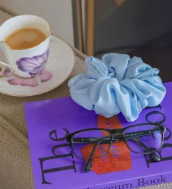 By Stær Scrunchie - Isabella - 18 cm - Lyseblå