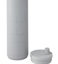 Design Letters Termokop - Travel - Life Mug - 500 ml - Grå