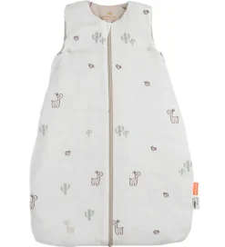 Done by Deer Sovepose - 90 cm - Lalee Sand