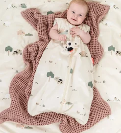 Done by Deer Sovepose - 70 cm - Tiny Farm - Sand