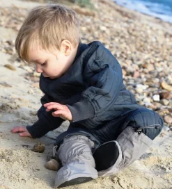 En Fant Sko Cover - Grå