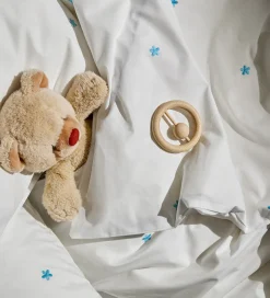 Juna Sengetøj - Daisy - Baby - Hvid/ Lyseblå