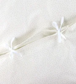 Nørgaard Madsens Sengetøj - Baby - Off White m. Beige Prikker