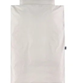 Nørgaard Madsens Sengetøj - Baby - Natur m. Prikker