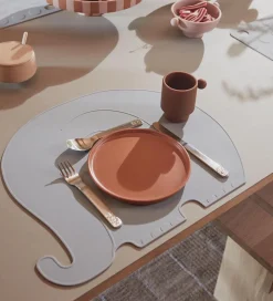 OYOY Dækkeserviet - Henry Elefant - Støvet Blå