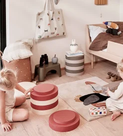 OYOY Skammel - Rabbit - 36x23x18 cm - Olive