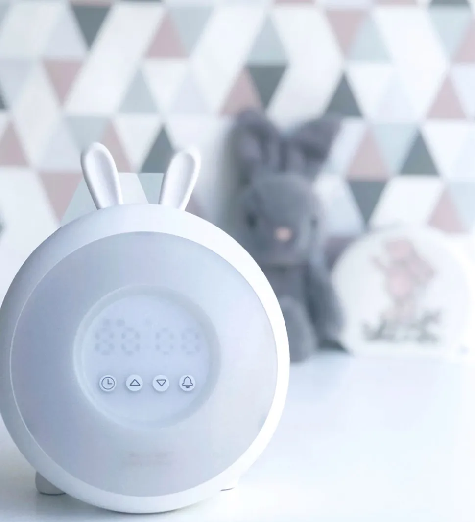 Rabbit & Friends Vækkeur m. Lys - Wake Up - 20x15x6 cm - Hvid